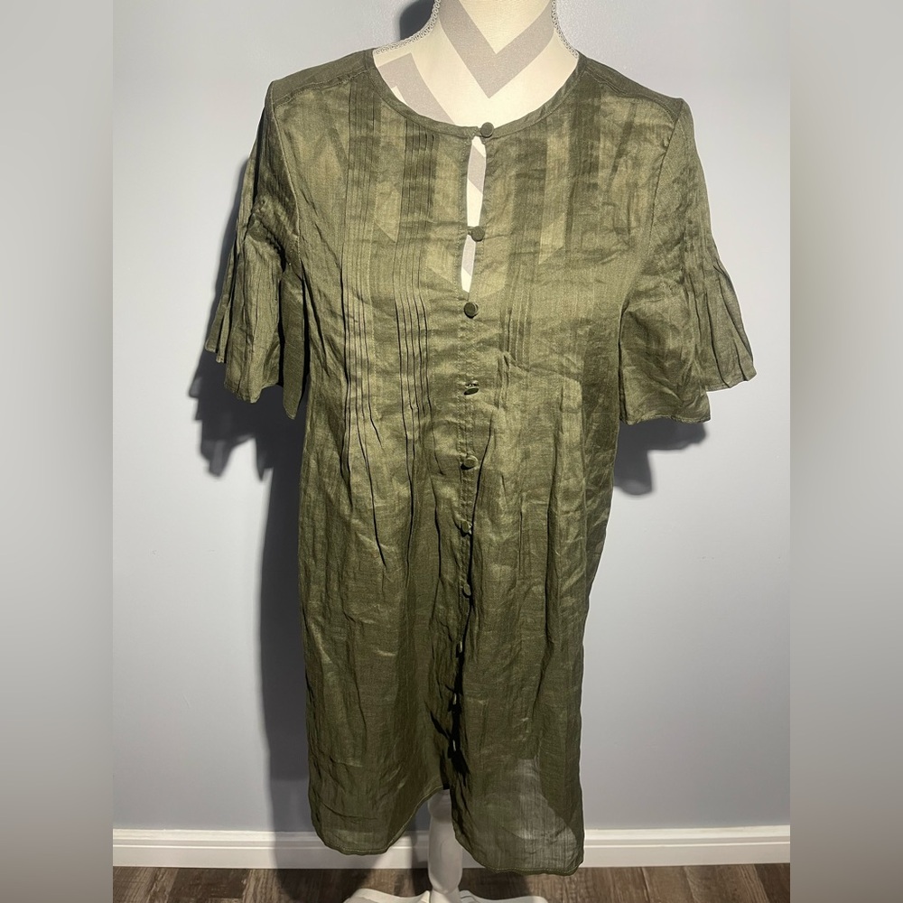 Banana Republic Green Casual Button Down Shirt